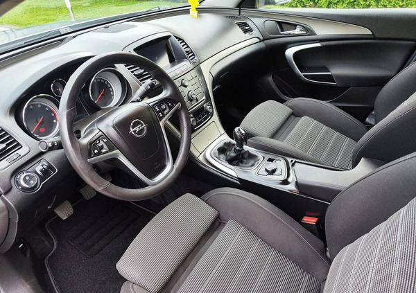 Opel Insignia cena 31700 przebieg: 186000, rok produkcji 2013 z Zwoleń małe 301